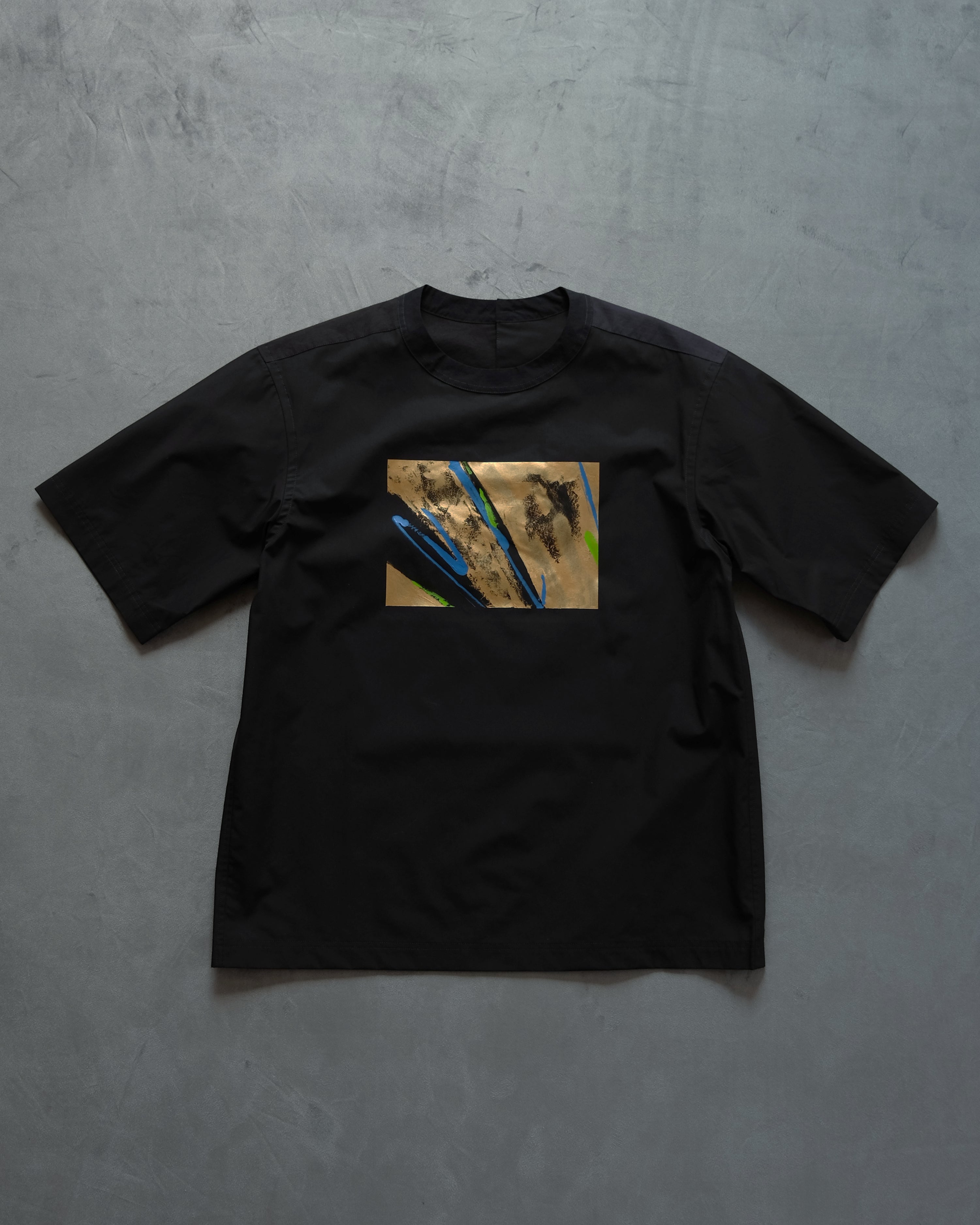 シャツ屋のTシャツ Mサイズ(painted by Saki Tanaka)