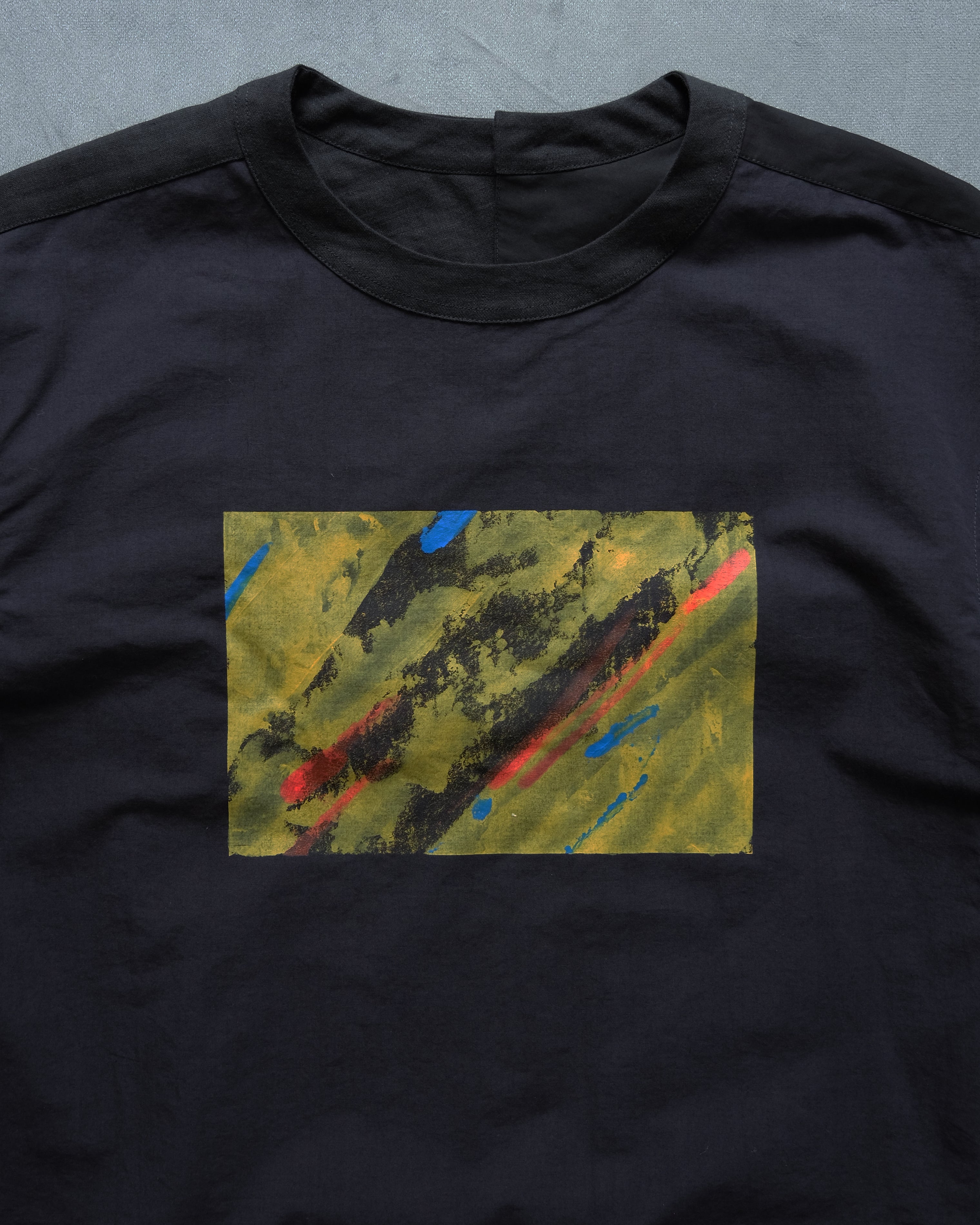 シャツ屋のTシャツ Mサイズ（painted by Saki Tanaka）