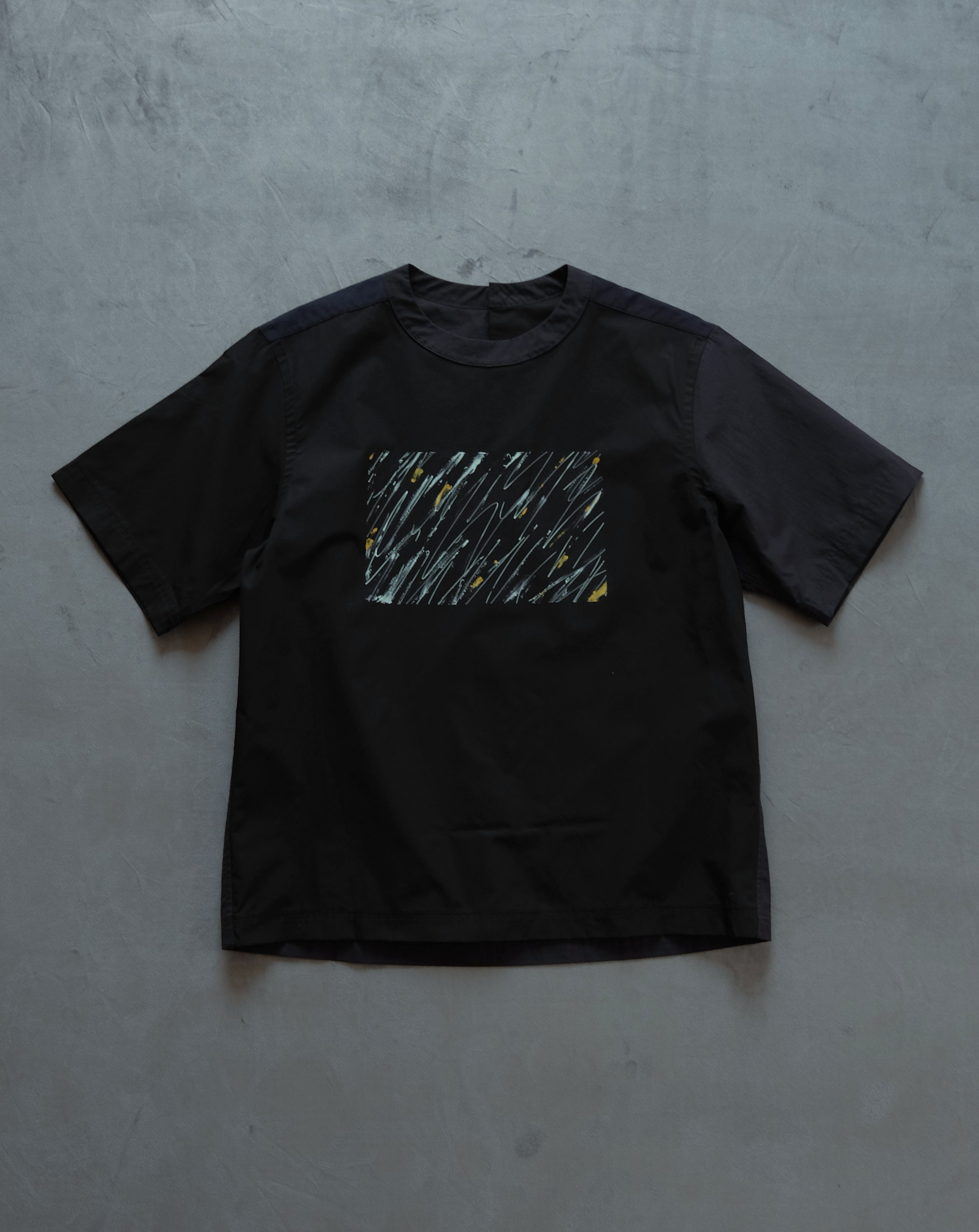 シャツ屋のTシャツ Sサイズ（painted by Saki Tanaka）