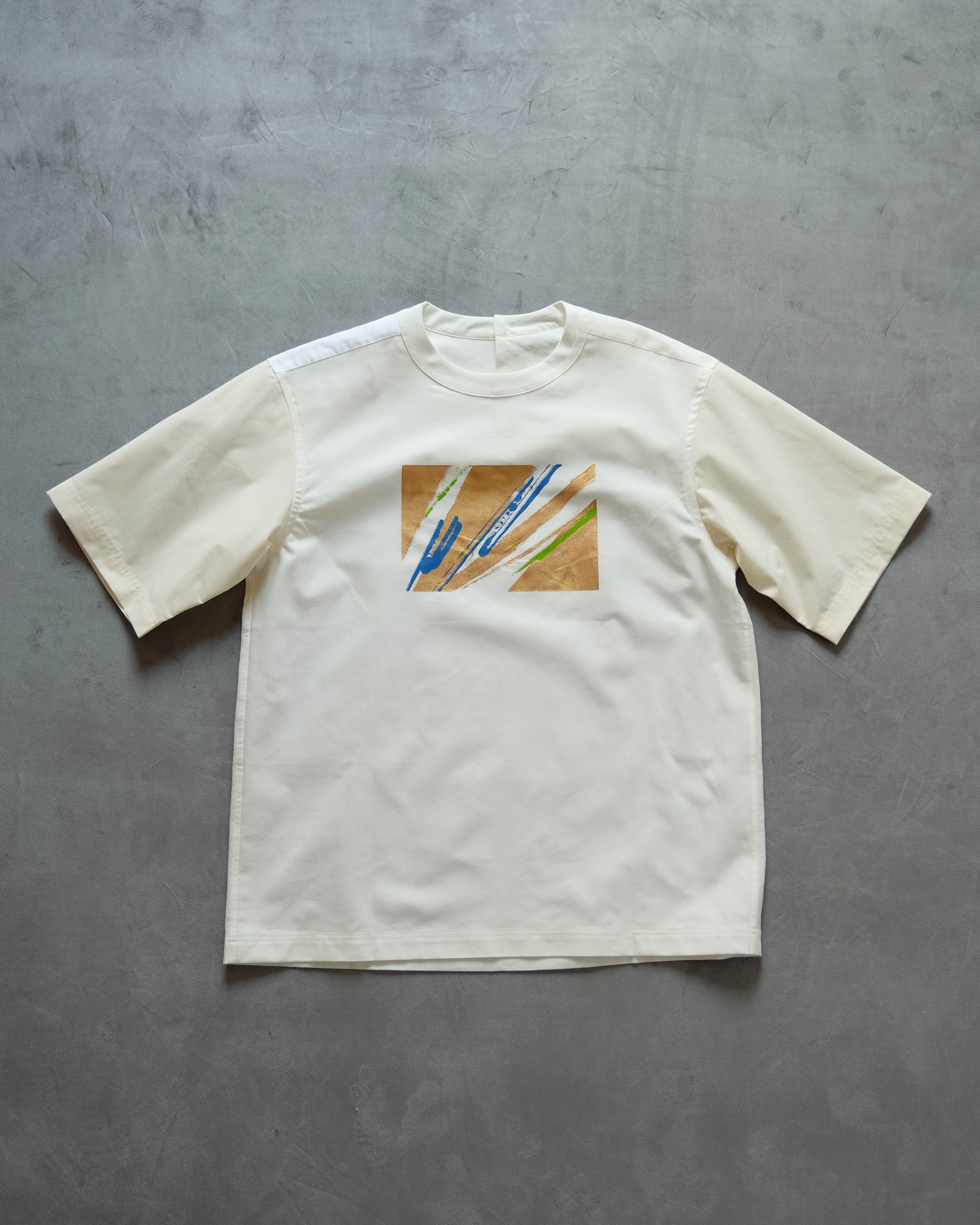 シャツ屋のTシャツ Mサイズ（painted by Saki Tanaka）