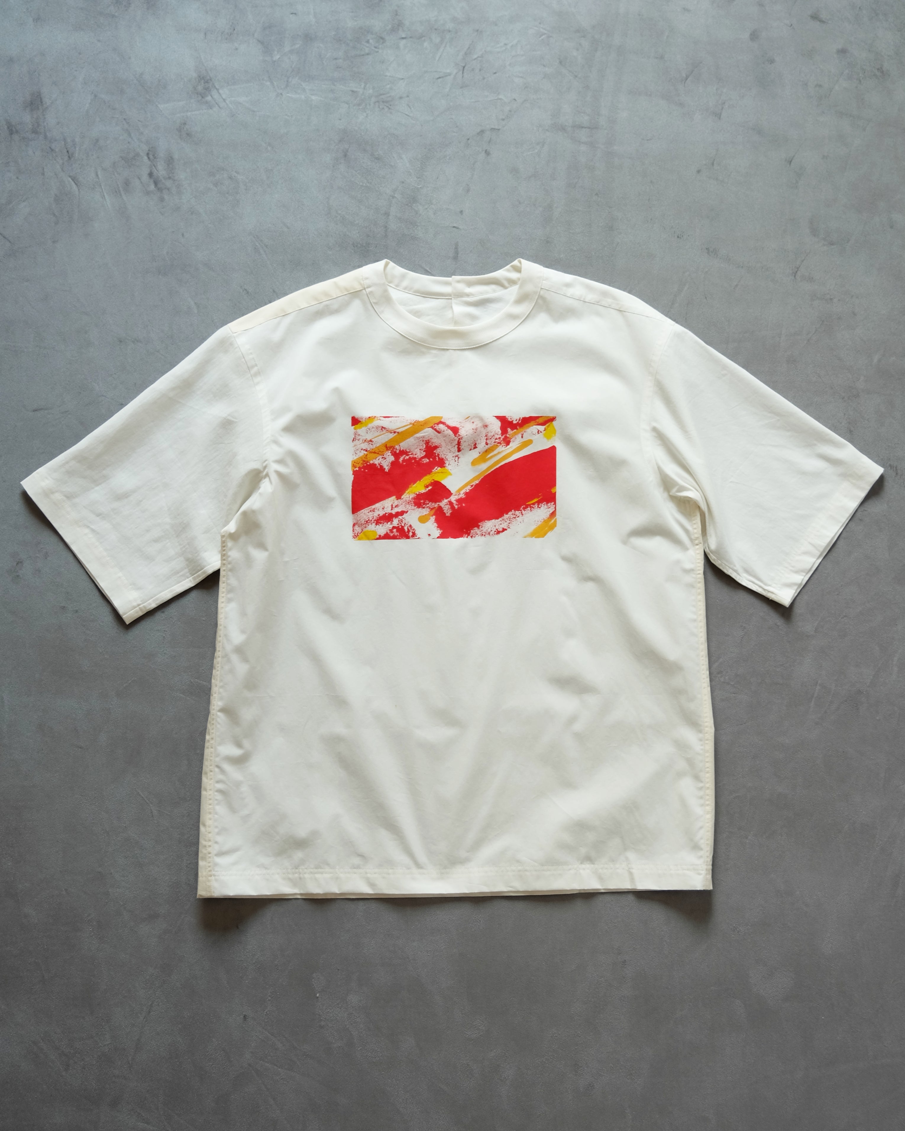 シャツ屋のTシャツ Mサイズ（painted by Saki Tanaka）