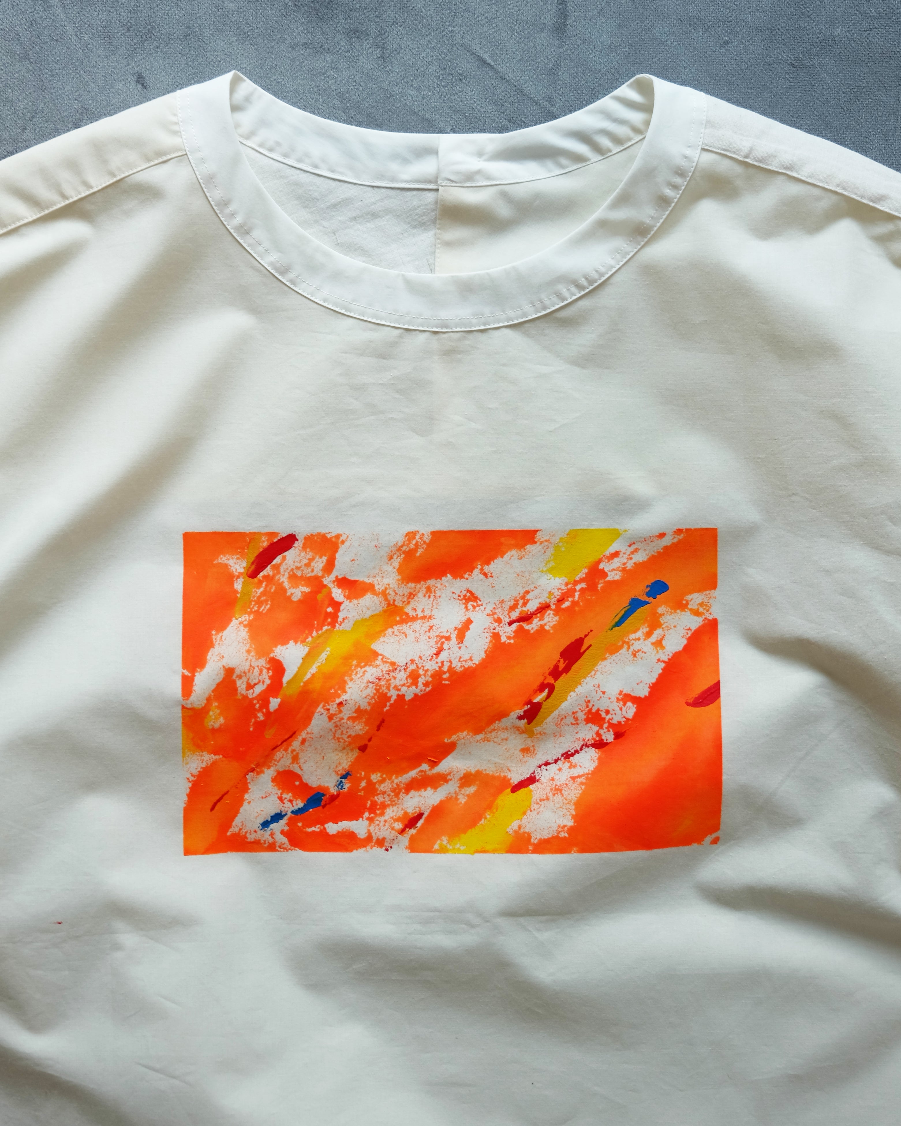 シャツ屋のTシャツ XLサイズ（painted by Saki Tanaka）