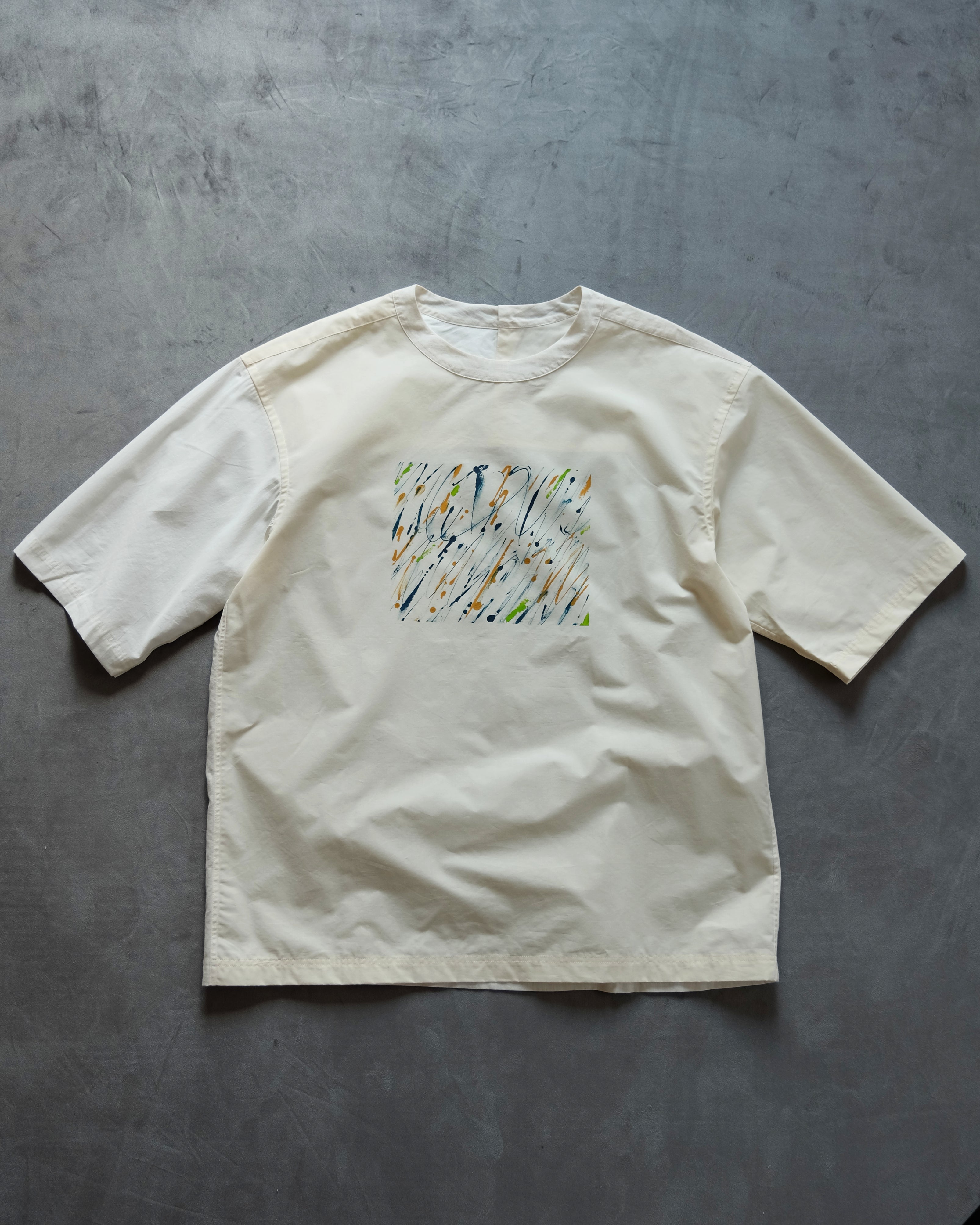 シャツ屋のTシャツ XLサイズ（painted by Saki Tanaka）