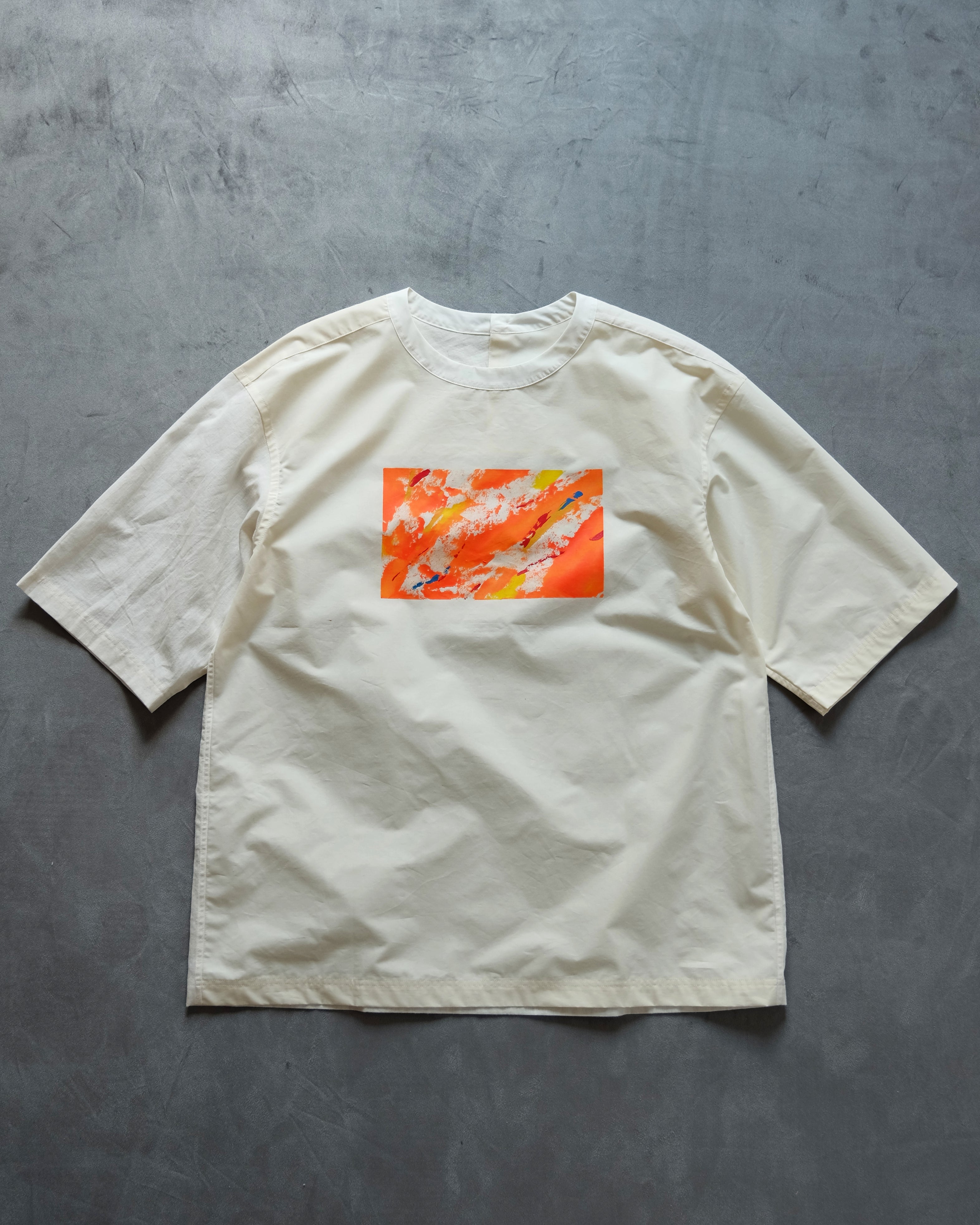 シャツ屋のTシャツ XLサイズ（painted by Saki Tanaka）